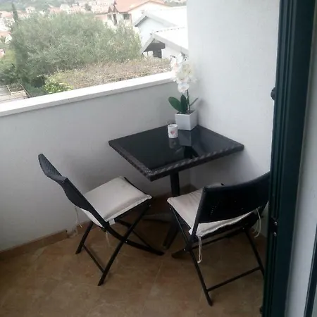 Apartmani Lomar Stari Grad  Exterior photo