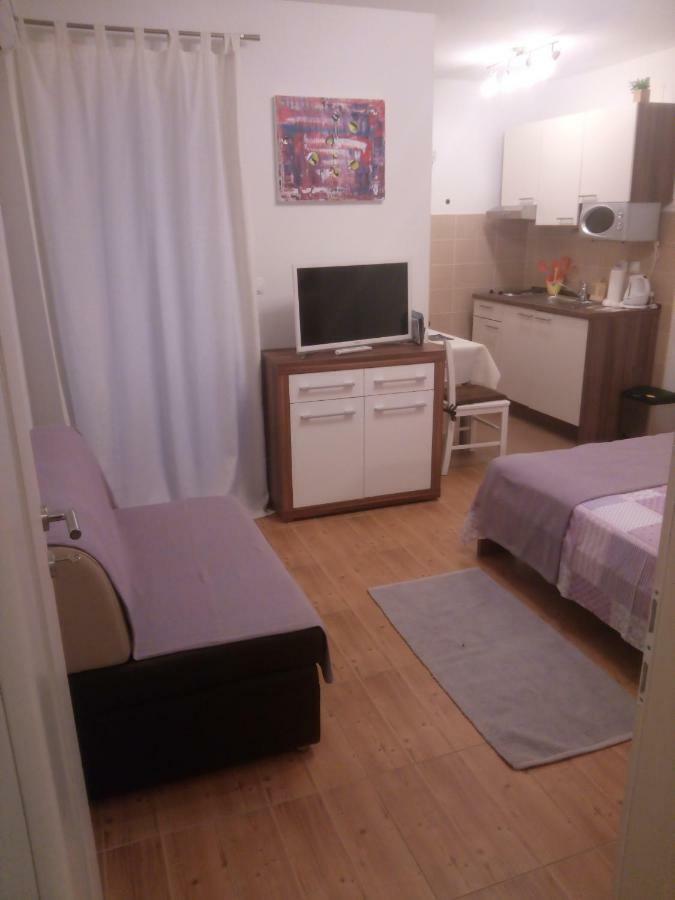 Lomar Apartment