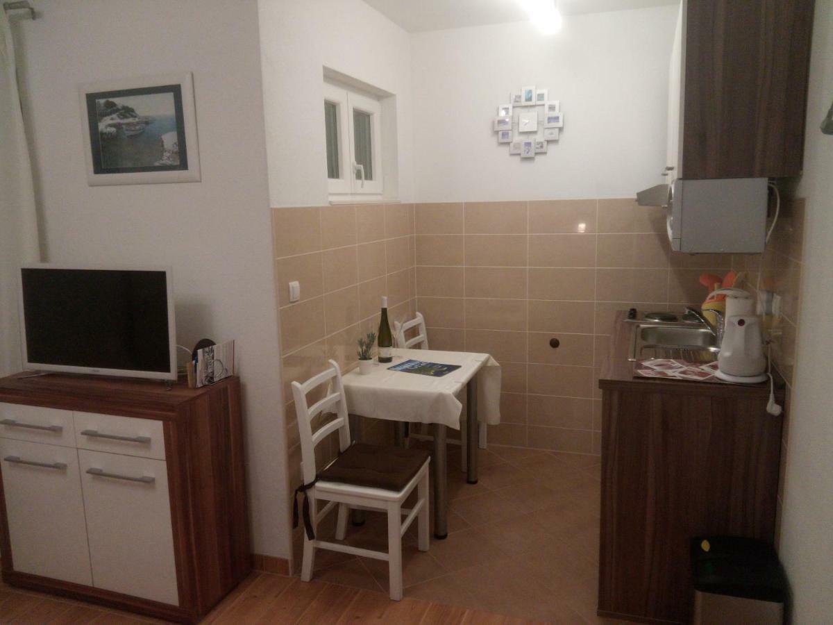 Lomar Apartment